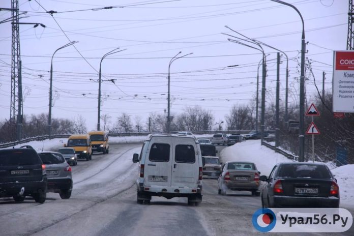 Власти уже провели два неудачных тендера по путепроводу им. Гагарина в Орске. Фото: ural56.ru
