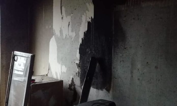 Жильцы превратили свой дом в помойку. Фото: yarreg.ru