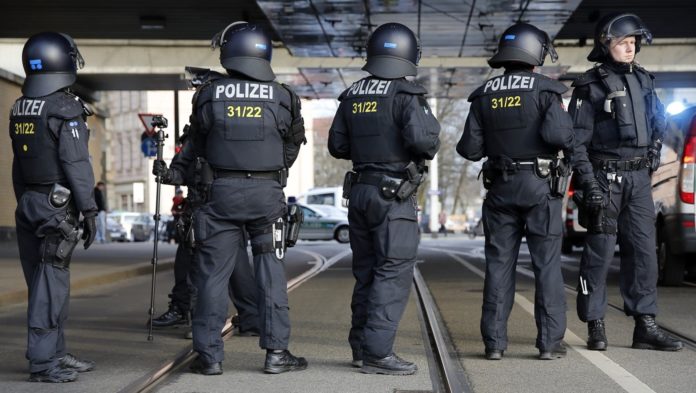 Полиция Германии. Фото: keddr.com
