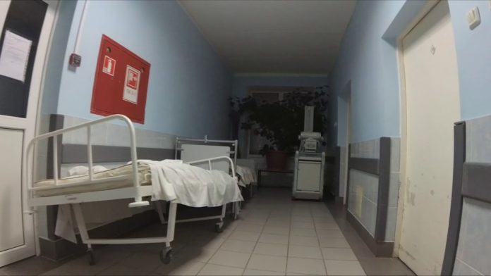коридор больницы, медучреждение