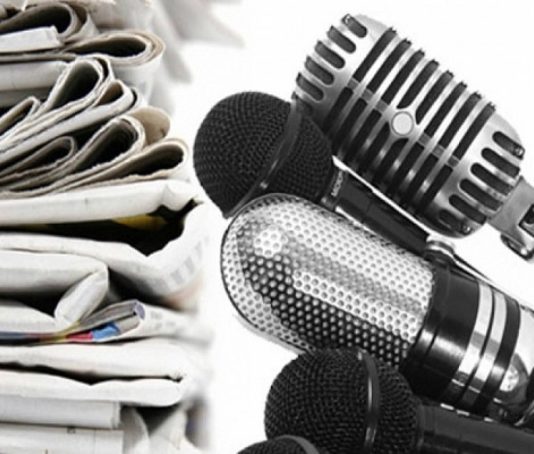 СМИ, журналисты, микрофон