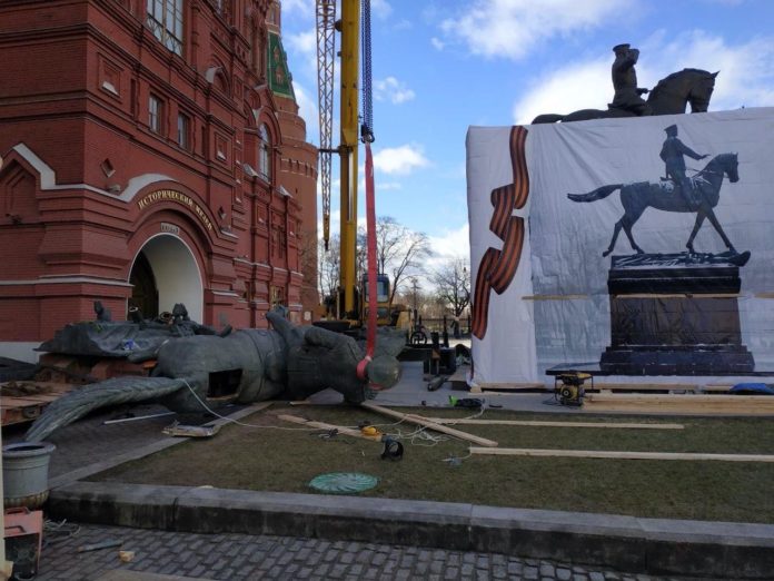 памятник Жукову, демонтаж памятника